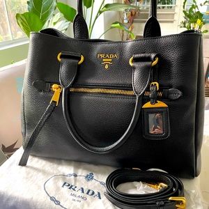 Prada Tote Leather bag